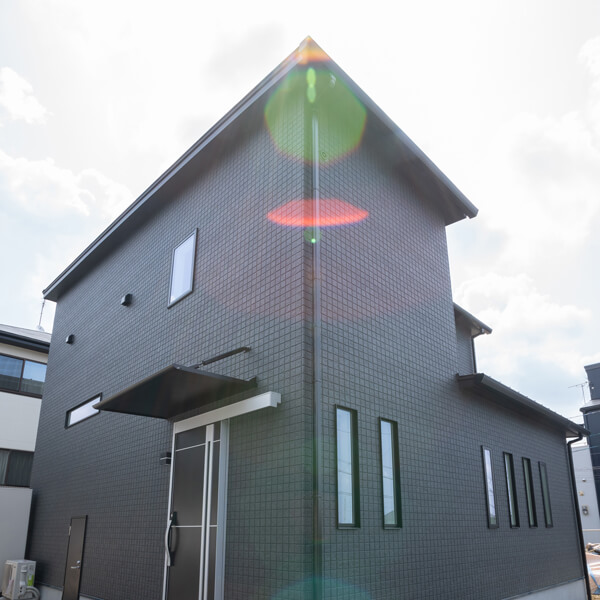 白を基調にした洗練デザイン✖快適省エネの住まい